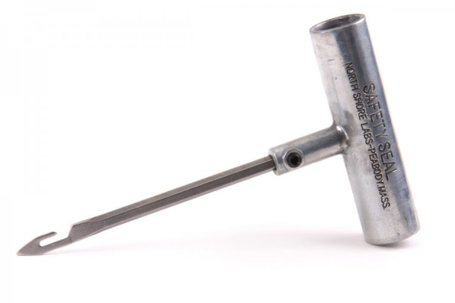 SAFETY SEAL + HANDLE & NAALD (1ST)