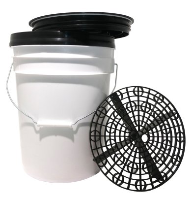 Grit Guard Bucket + Scratch Shield + Screw-on Lid, 19l