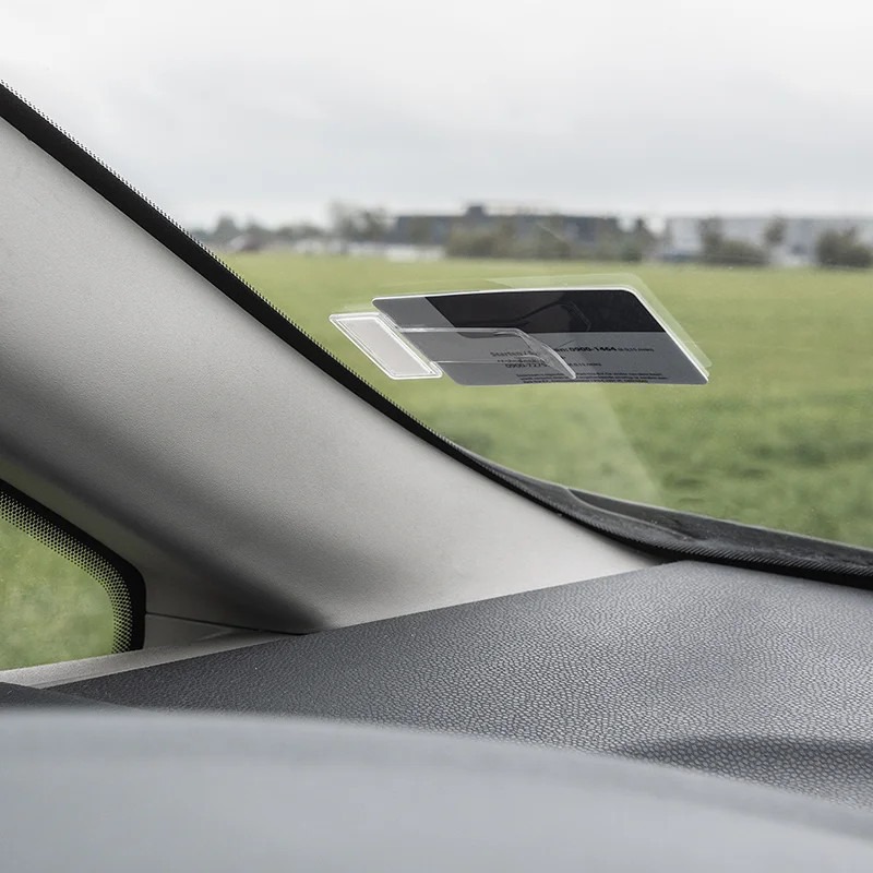 CARPLUS DEF30232-ZELFKLEVENDE PARKINGTICKET HOUDER