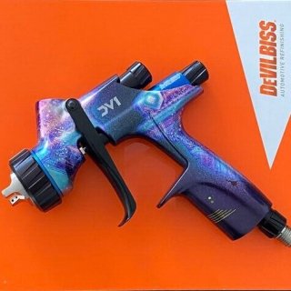 Pistolet à peinture d'apprêt Devilbiss DV1 avec godet supérieur, édition limitée "New School", 1,3mm