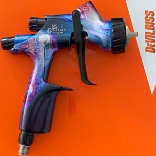Pistolet à peinture d'apprêt Devilbiss DV1 avec godet supérieur, édition limitée "New School", 1,3mm